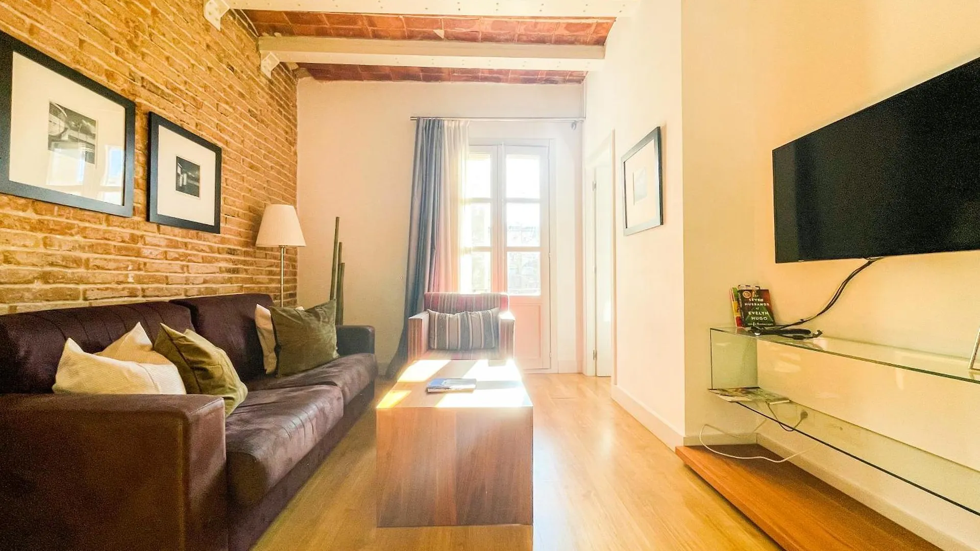 Apartment Boutique Pare Lainez- 2 Bedroom Sagrada Famlia With Balcony Barcelona