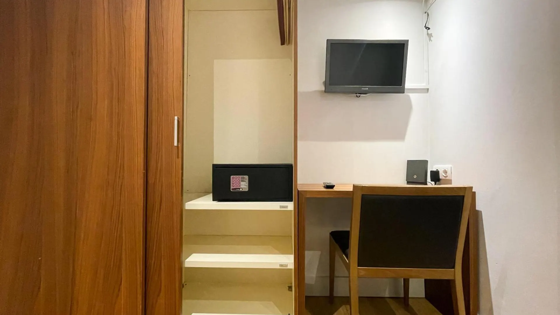 Apartment Boutique Pare Lainez- 2 Bedroom Sagrada Famlia With Balcony Barcelona