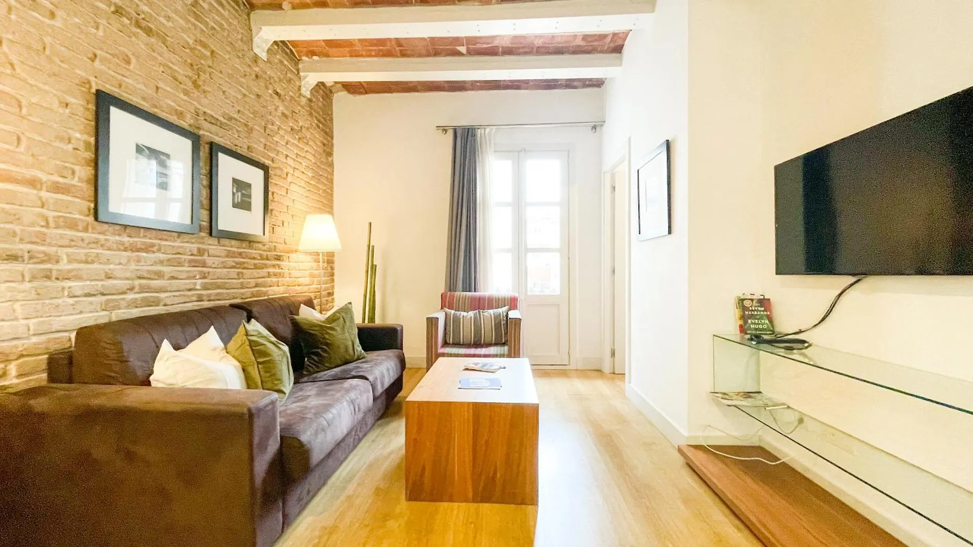 Boutique Pare Lainez- 2 Bedroom Sagrada Famlia With Balcony location