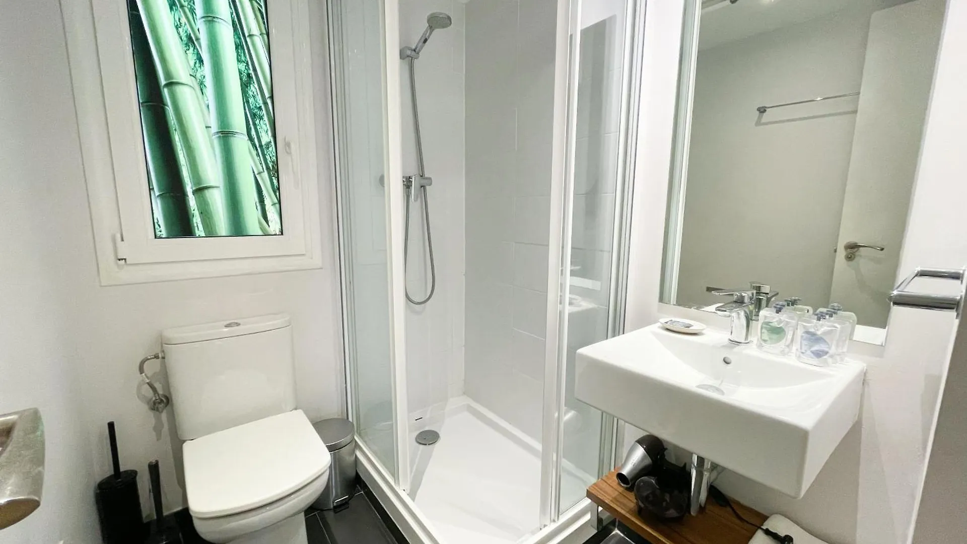 Boutique Pare Lainez- 2 Bedroom Sagrada Famlia With Balcony Barcelona