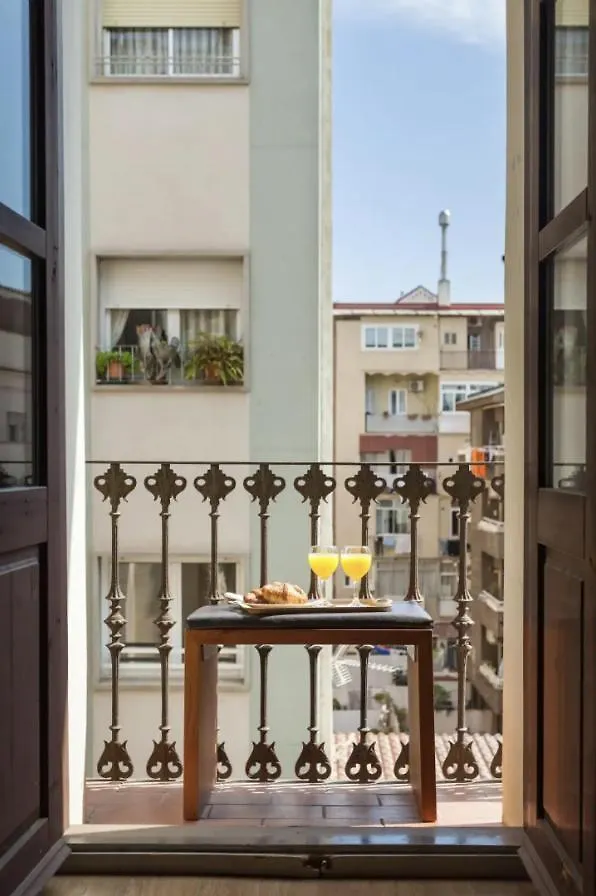 Boutique Pare Lainez- 2 Bedroom Sagrada Famlia With Balcony Barcelona